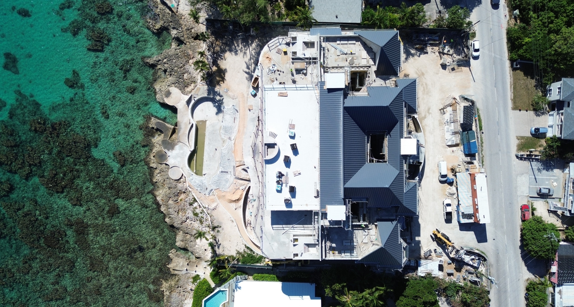 Serrana Townhouse 102, A Rare Sea Front Townhouse