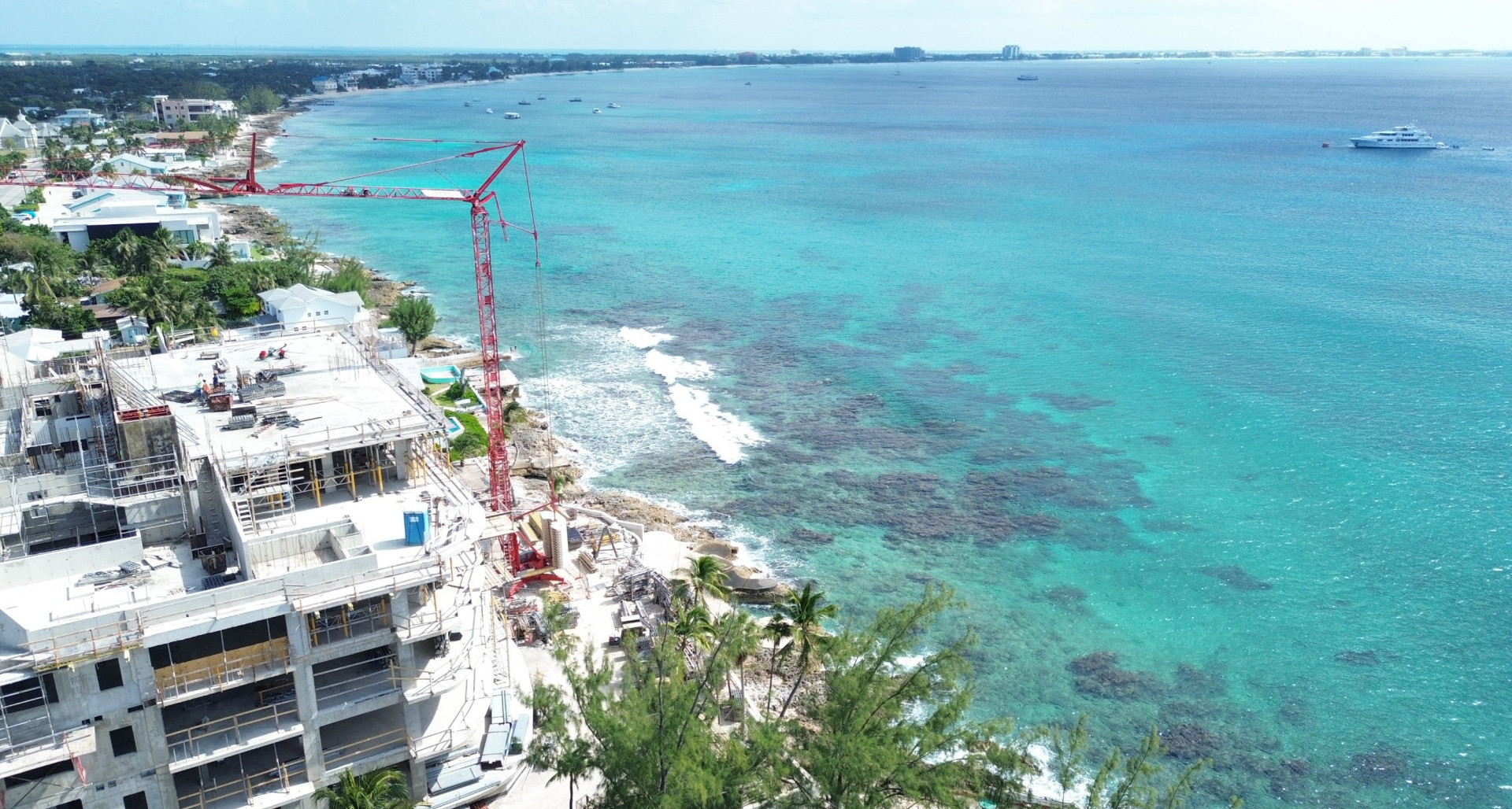 Serrana Townhouse 102, A Rare Sea Front Townhouse